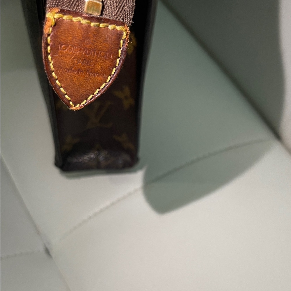 Authentic Louis Vuitton Monogram Cosmetic Accessories Pouch - Picture 9 of 13